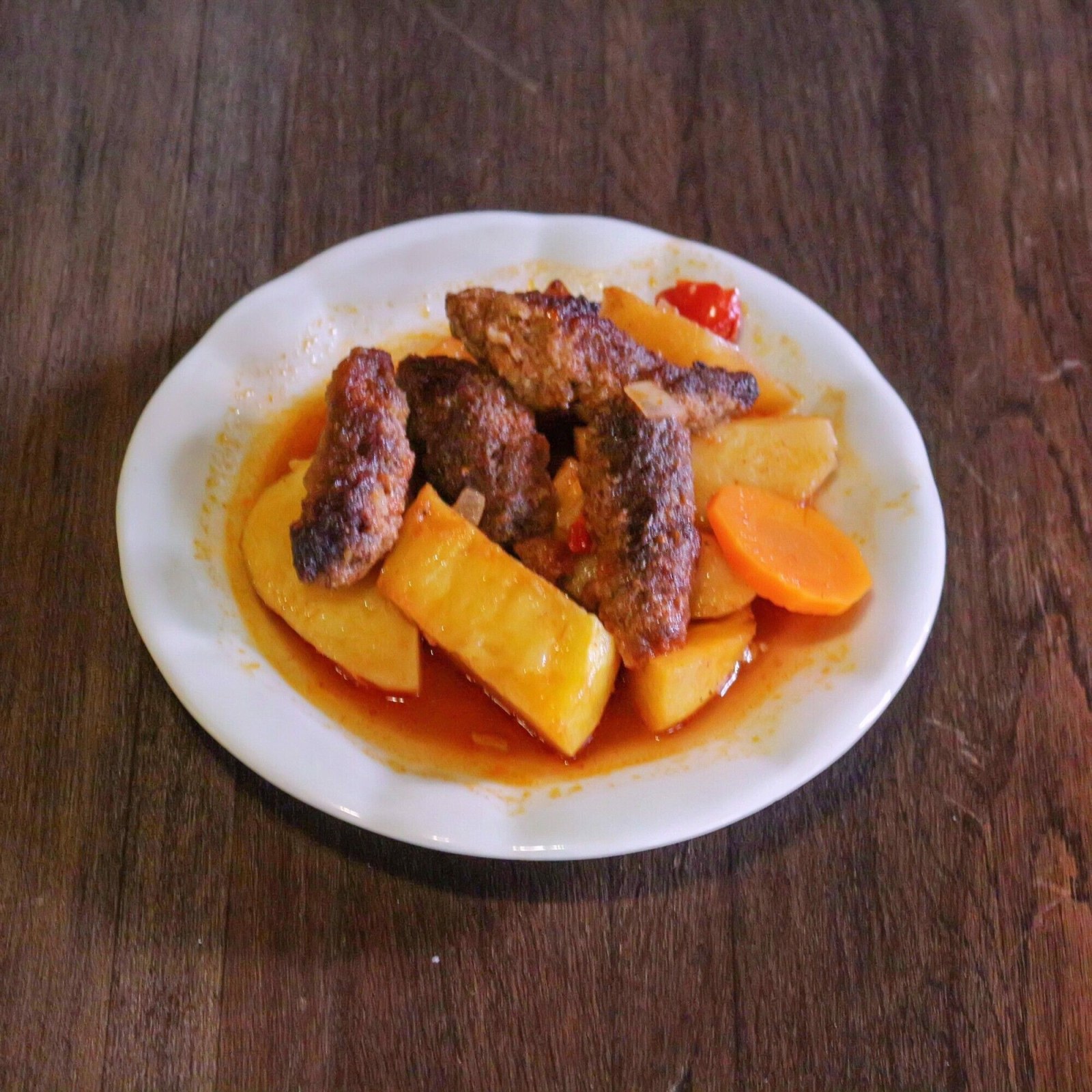 Salçalı İzmir Köfte