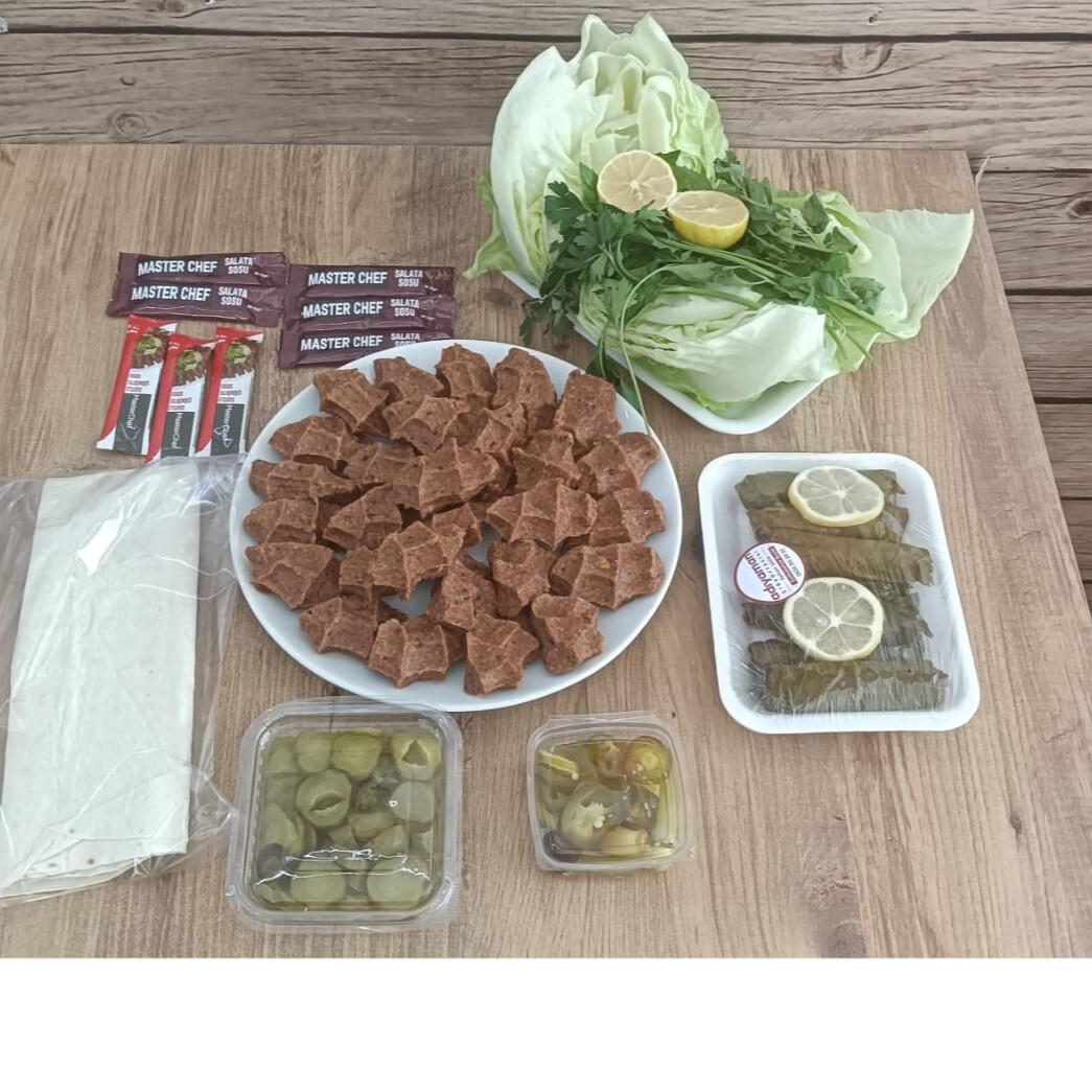 Çiğ Köfte (1 Kg) & Yaprak Sarması (250 Gr) Menü 1