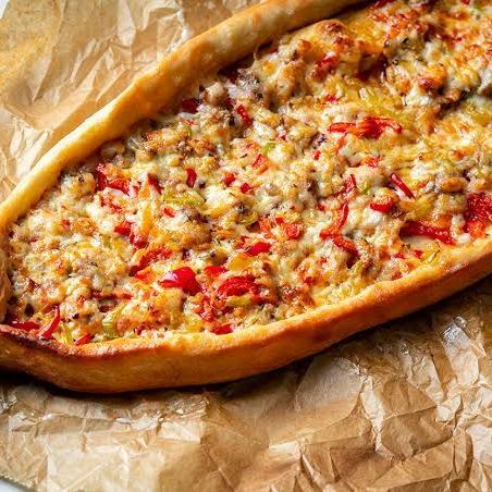 Tavuklu Kaşarlı Pide