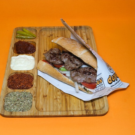 Yarım Ekmek Arası Köfte