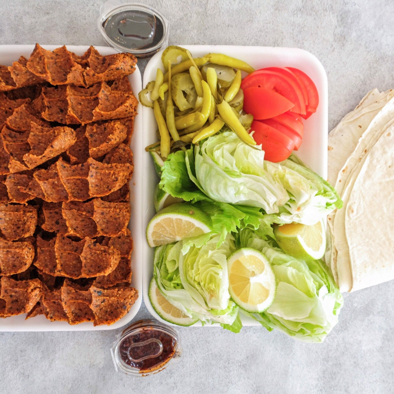 Çiğ Köfte (4 Kişilik, 800 gr) 4 ayran hedıye+trılece hedıye