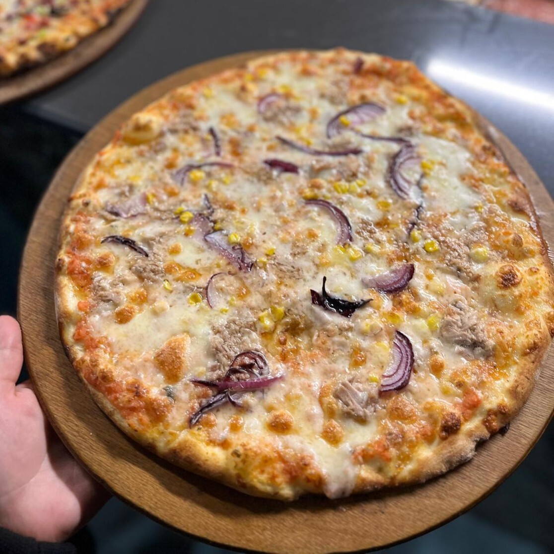 Ton Balıklı Büyük Boy Pizza