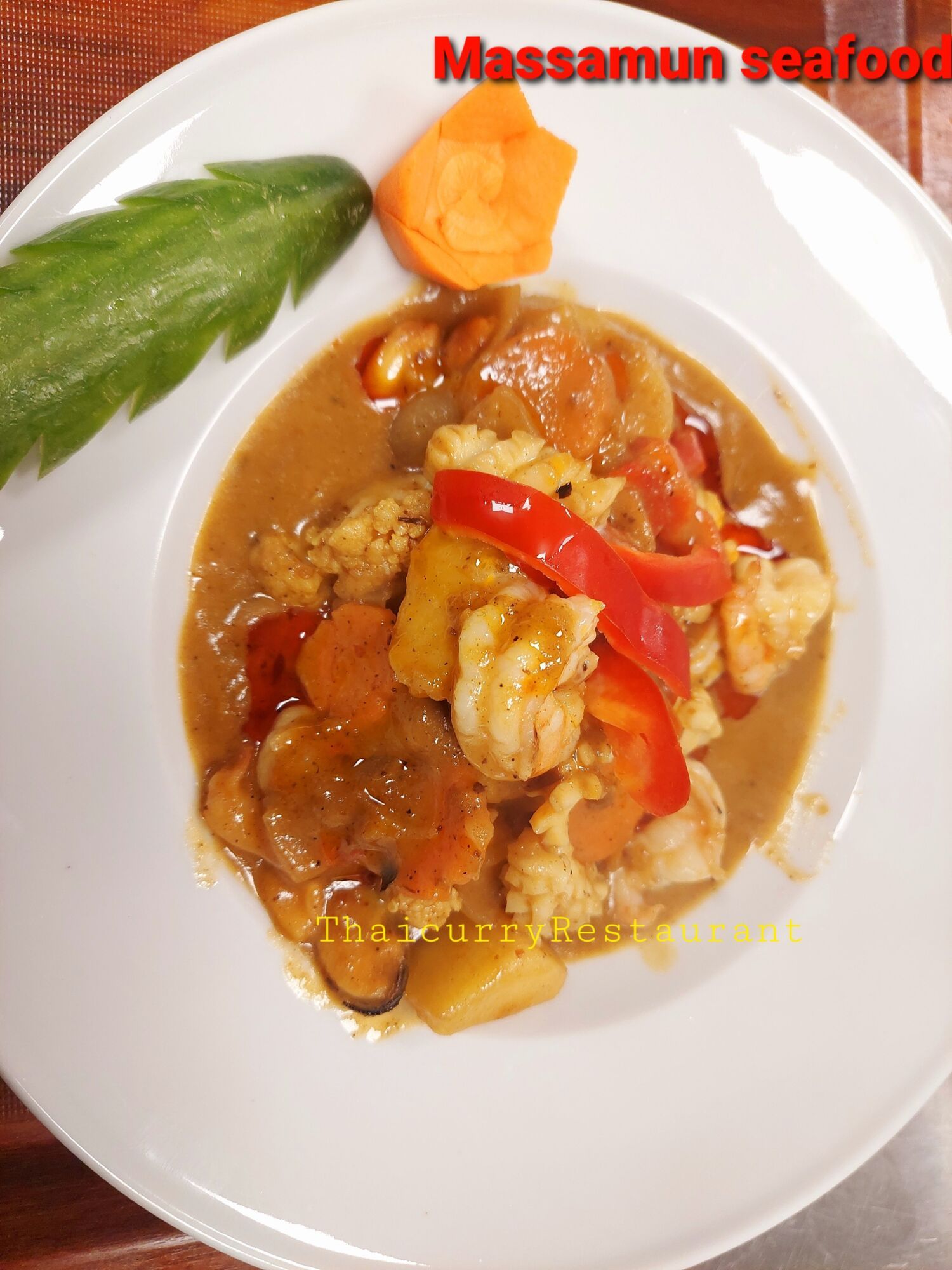 Massamun Köri (Karides) + Steam Rice