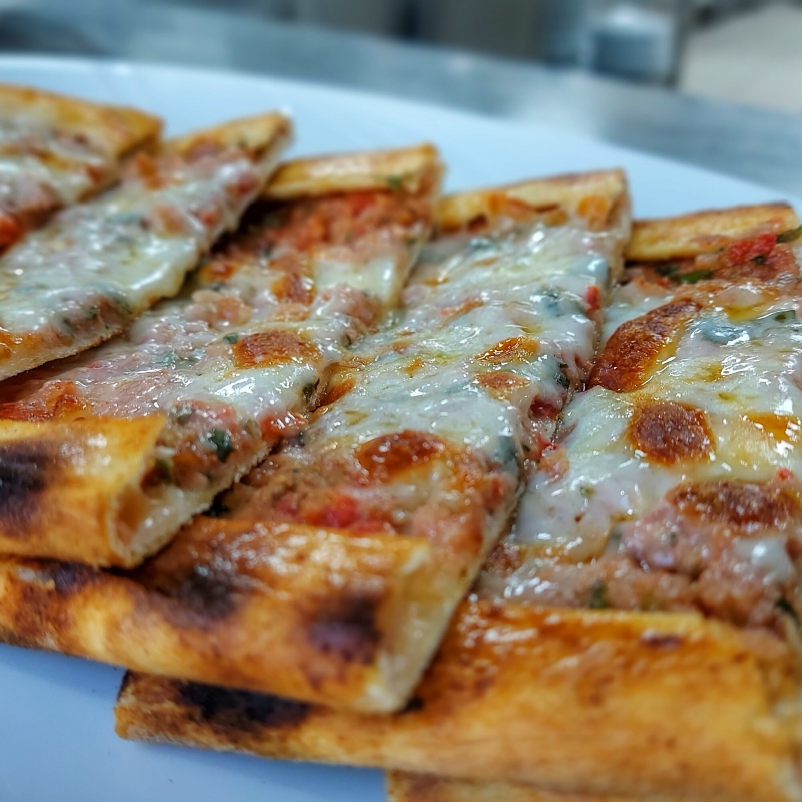 Kıymalı Kaşarlı Pide