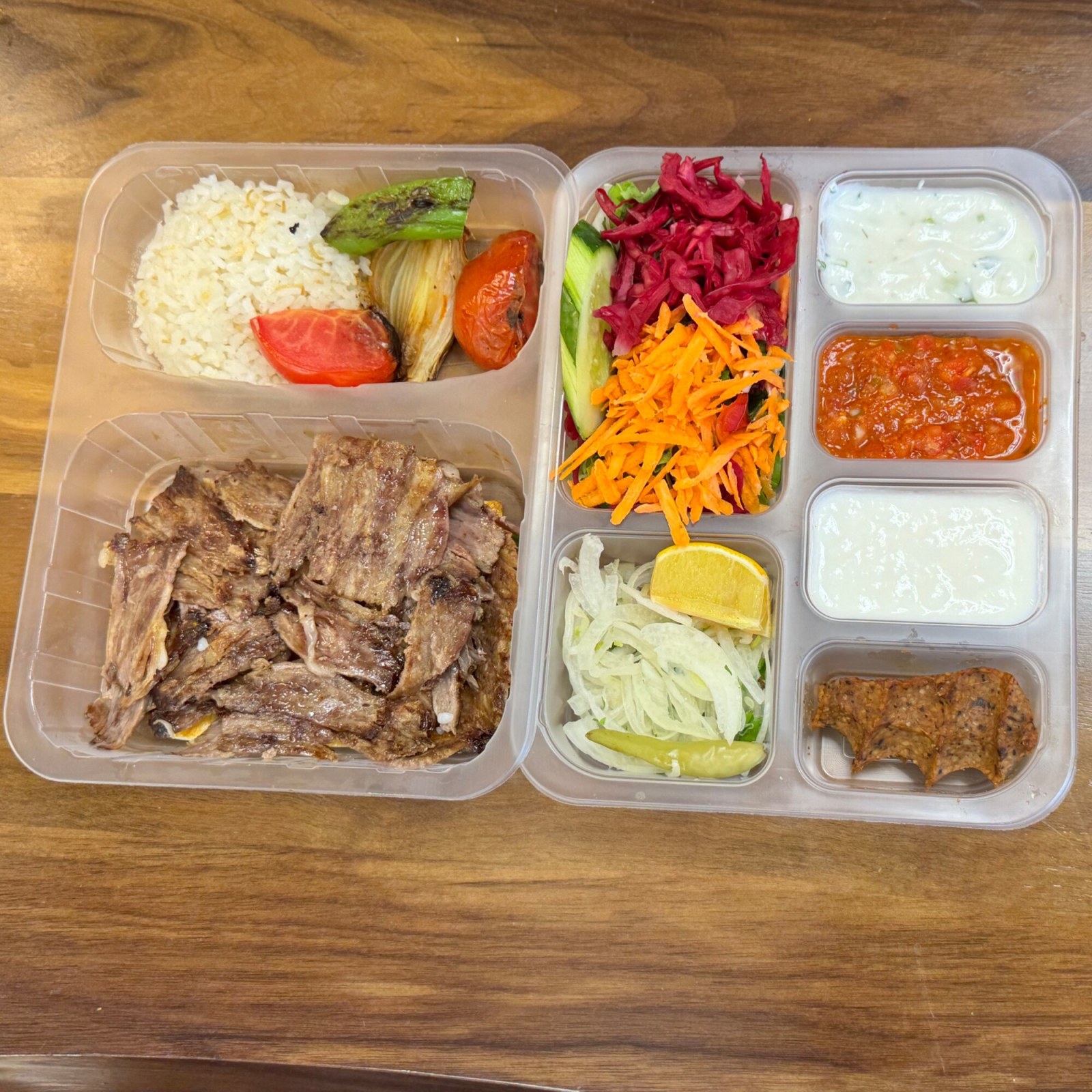 Yaprak Et Döner pilav üstü 1 porsiyon