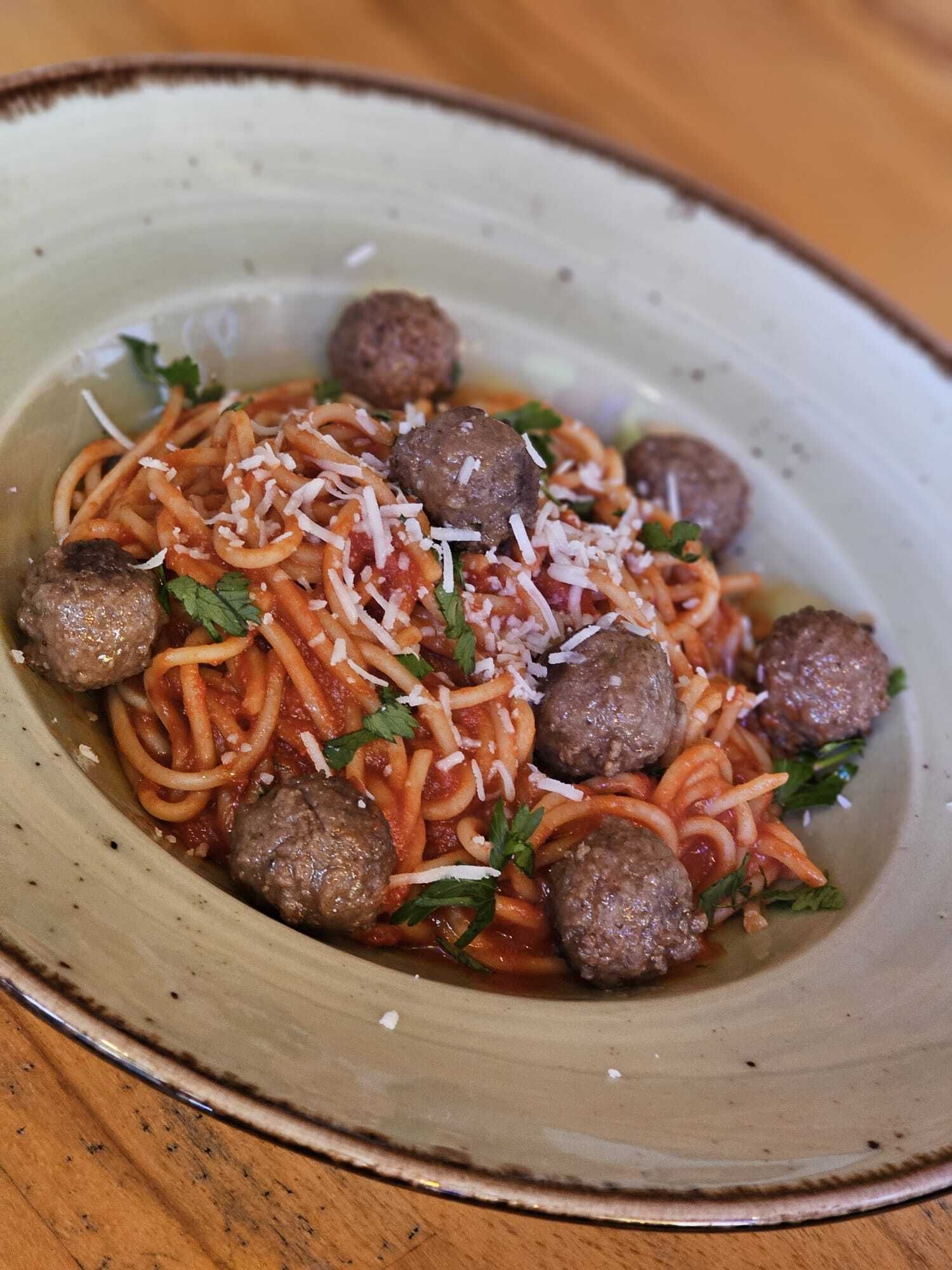 Köfteli Spagetti
