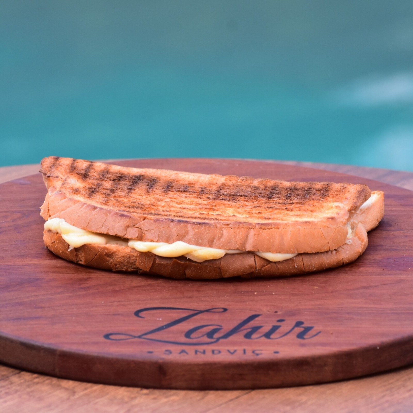 Klasik Kaşarlı Tost