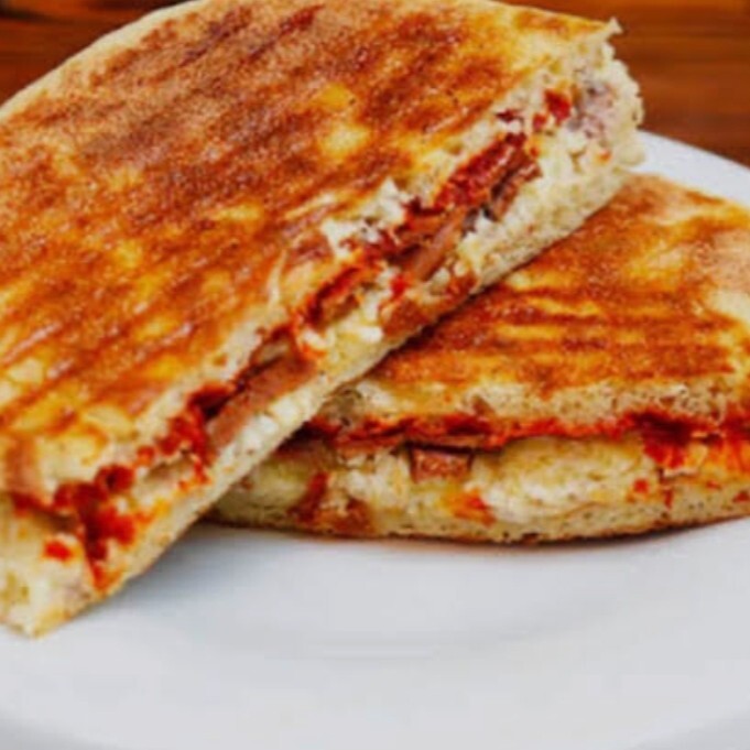 Acı Severim Bazlama Tost