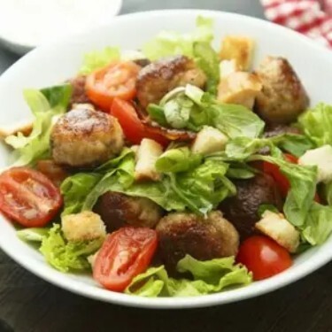 Izgara Köfte Salata