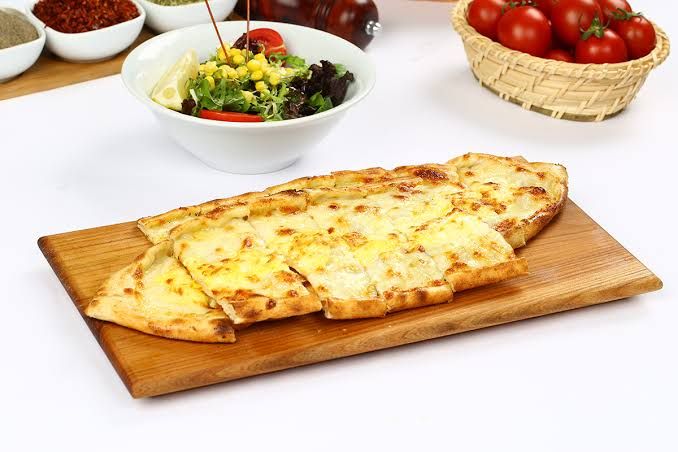 Kaşarlı Pide