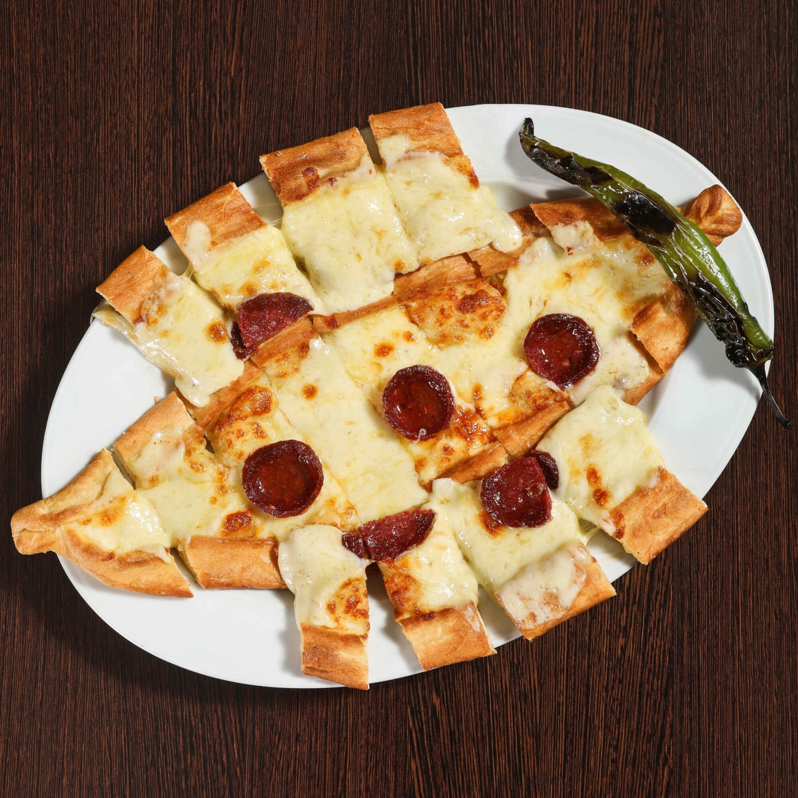 Sucuklu Kaşarlı Pide