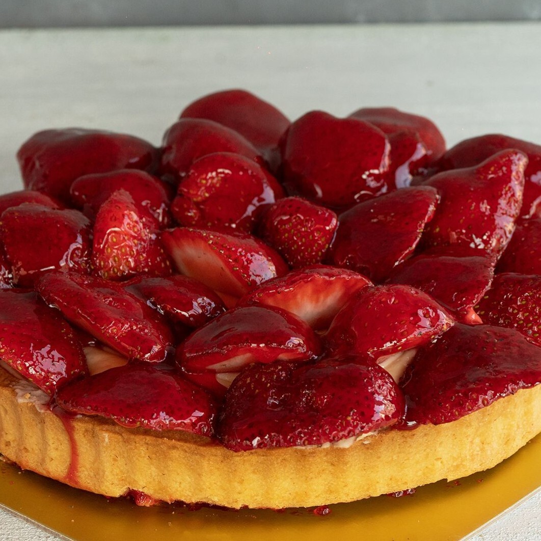 Çilekli Tart (6 Kişilik)
