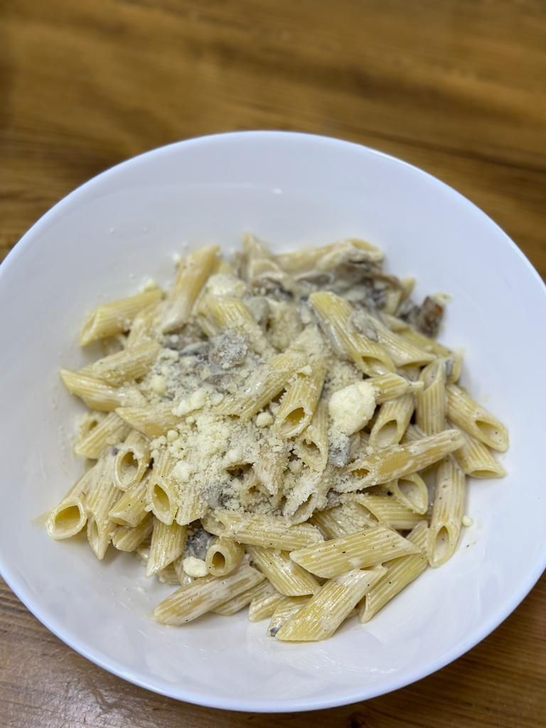 Kremalı Mantarlı Soslu Makarna