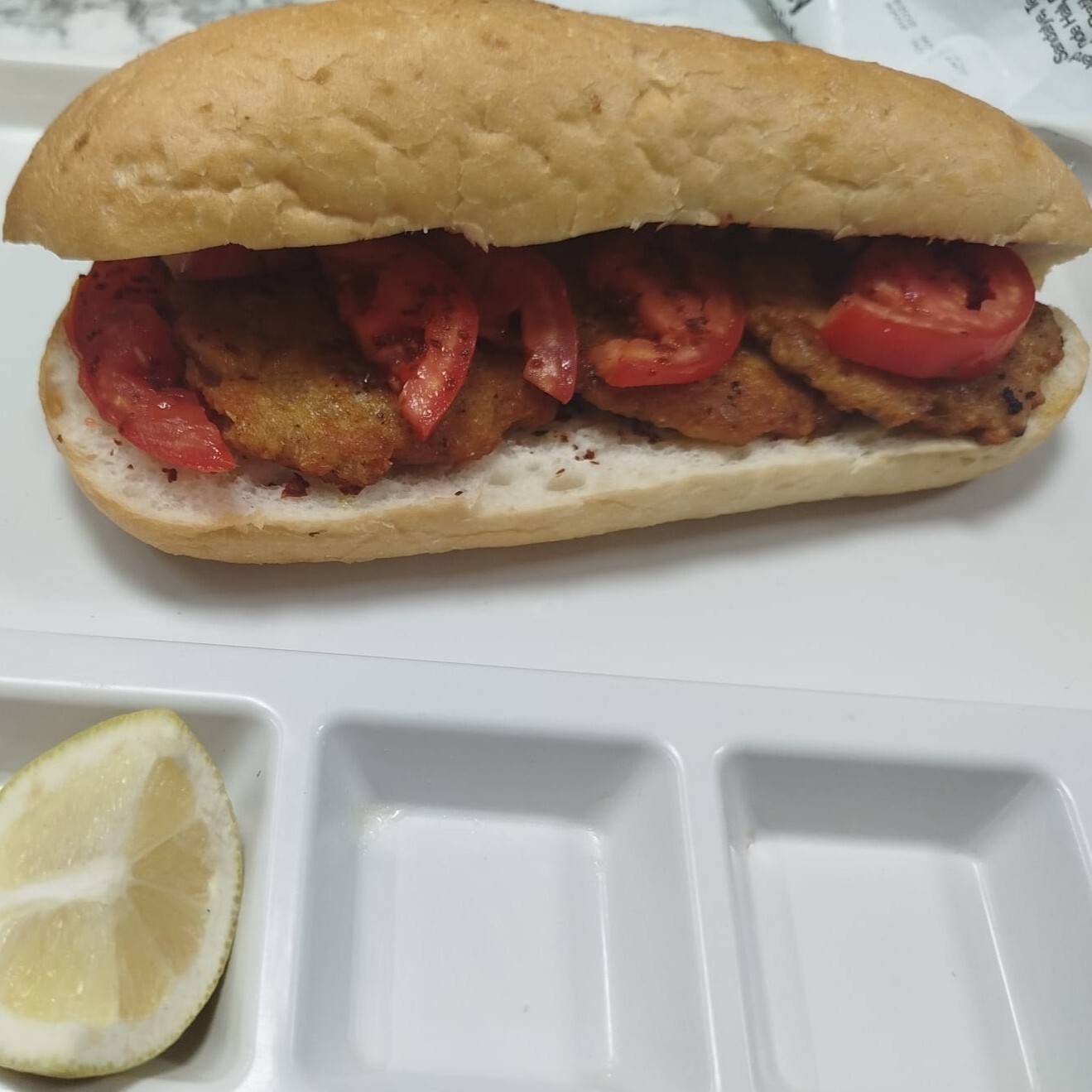 Tavuk Köfte Ekmek Arası