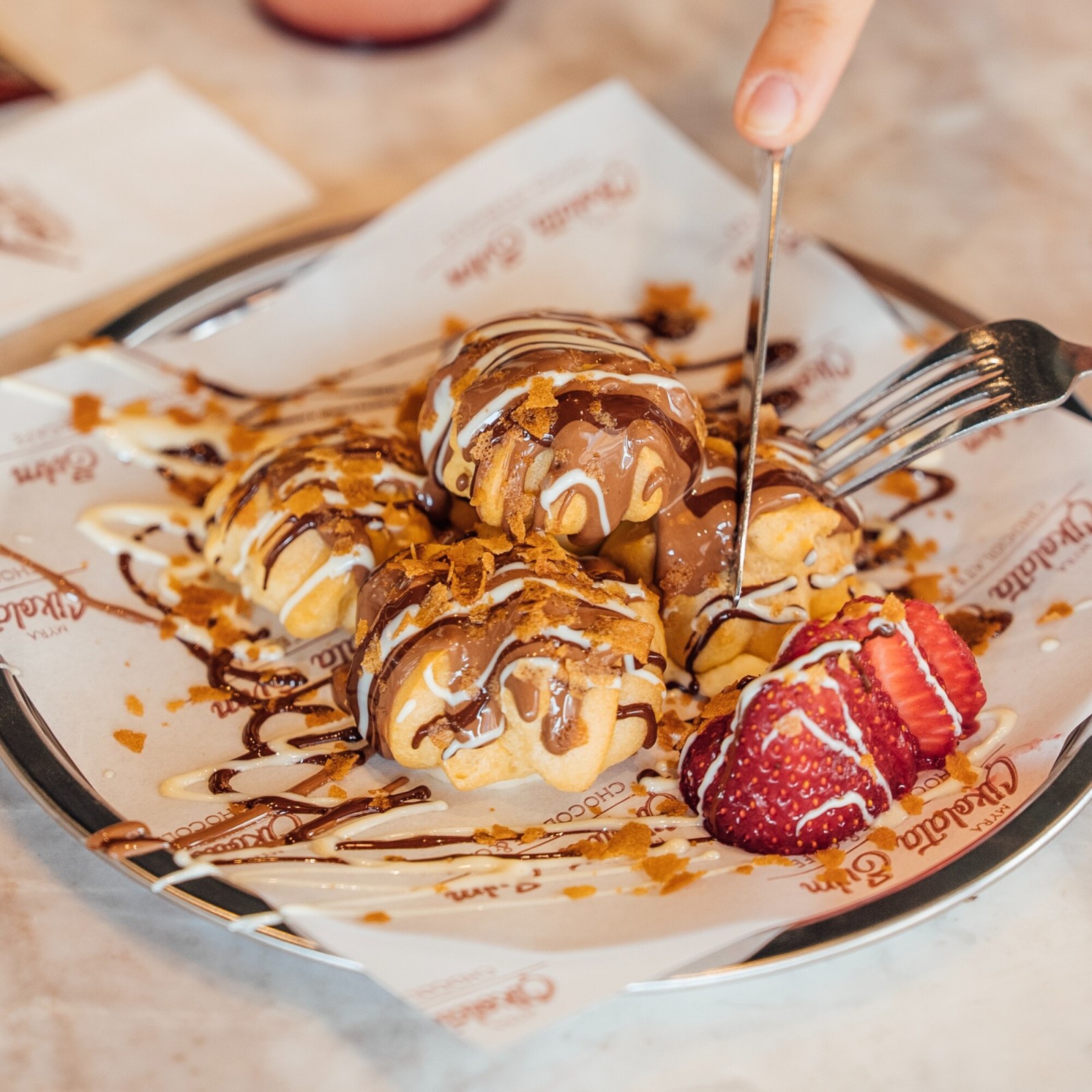 Myra Profiterol