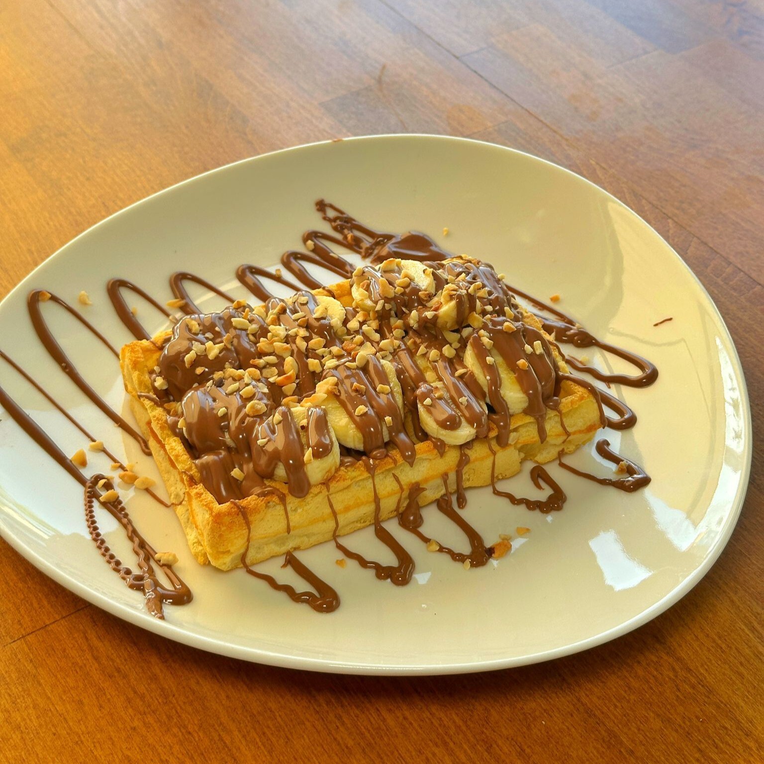 Sütlü Çikolatalı Muzlu Waffle