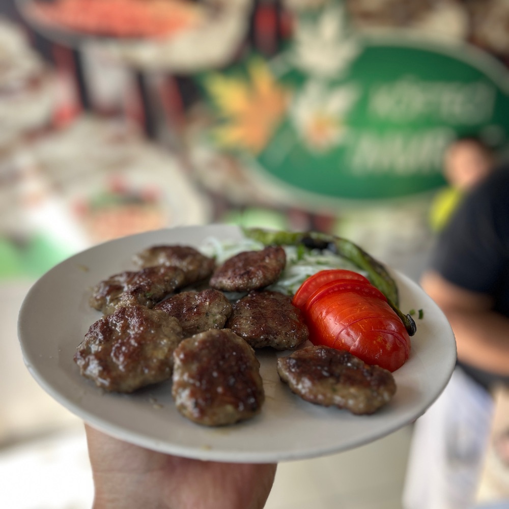 Tabak Porsiyon 8 Köfte (1.5 Porsiyon)