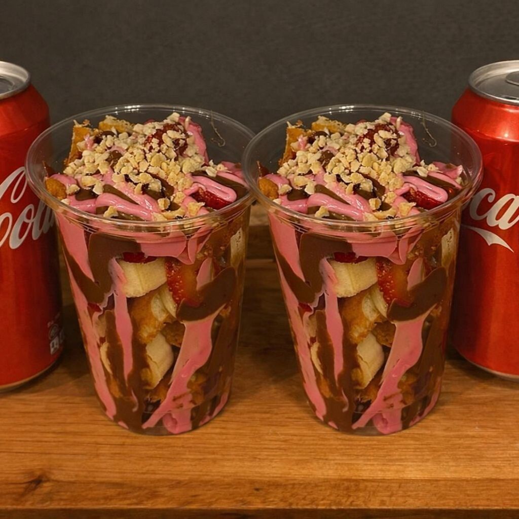 2'li Bardakta Waffle + 1lt kola