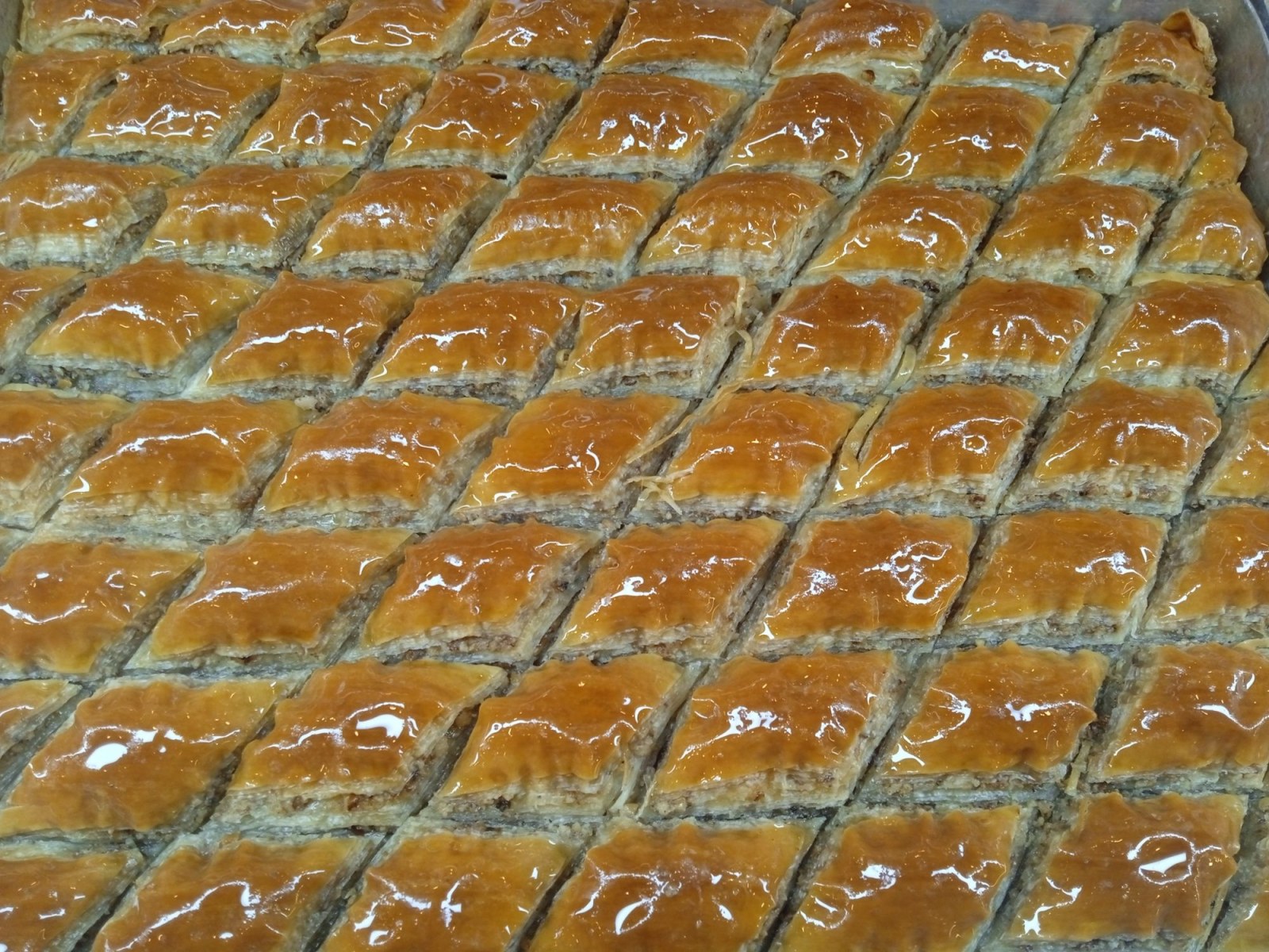 Cevizli Ev Baklavası (1 Kg.)