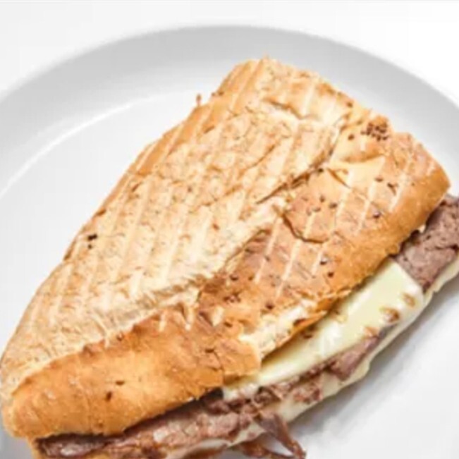 Kavurmalı Kaşarlı Tost