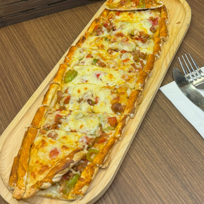 Kuşbaşı Kaşarlı Pide