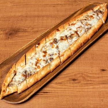 Kavurmalı Kaşarlı Pide