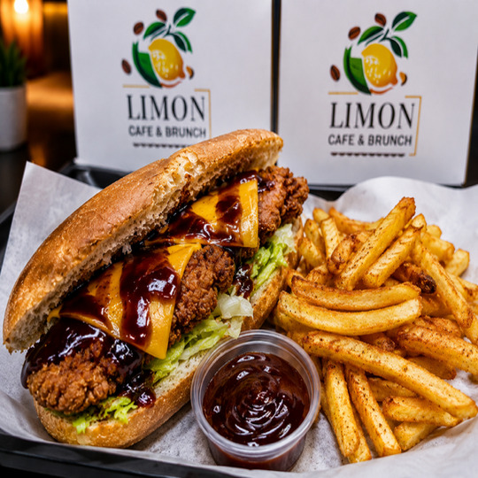 Bbq Soslu Chicken Sandviç