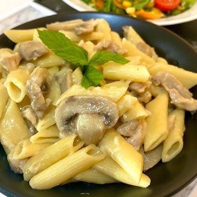 Kremalı Tavuklu Penne