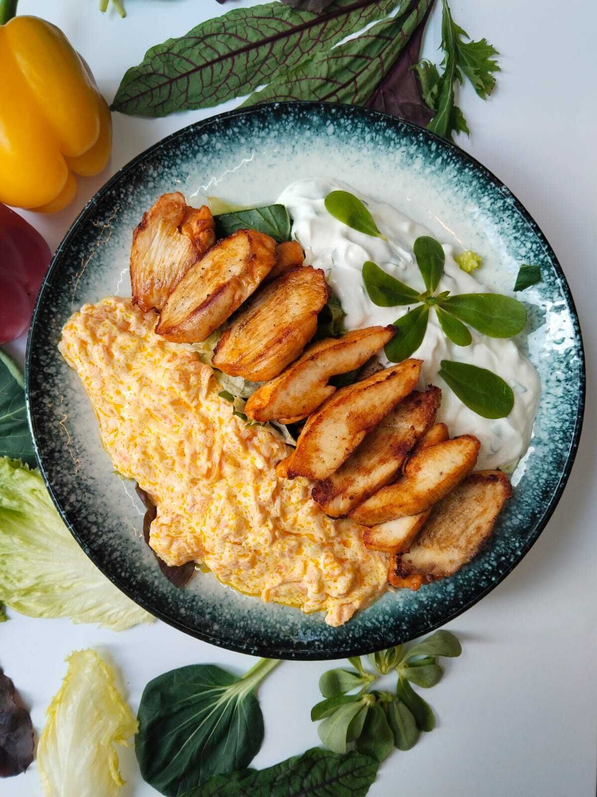 Tavuk Izgara (200 Gr) (260 kalori +mezelerin kalorisi)