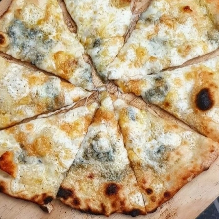 2 Adet Quattro Fomaggi Pizza ( 32 cm )