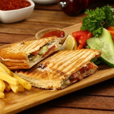 Kasap Sucuk Tost