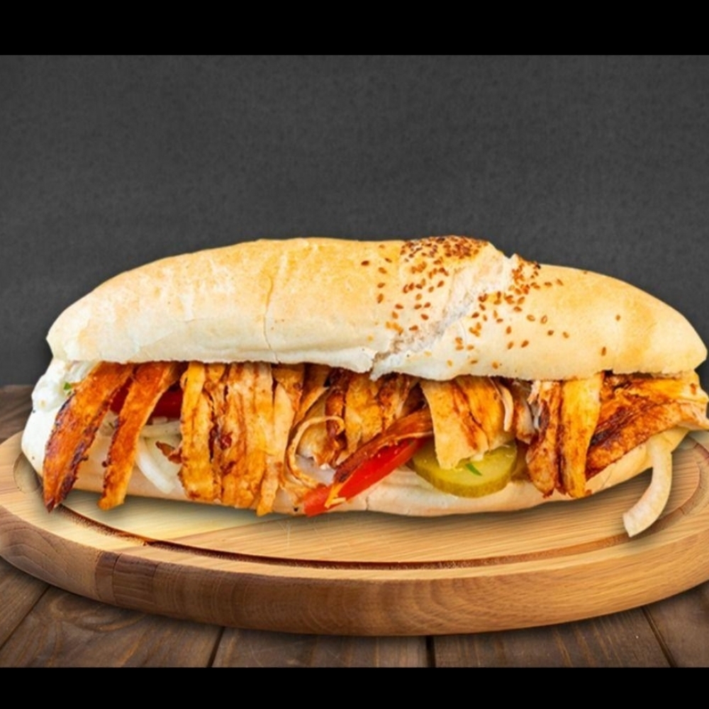 Ekmek Arası Tavuk Döner (100 gr)+Ayran