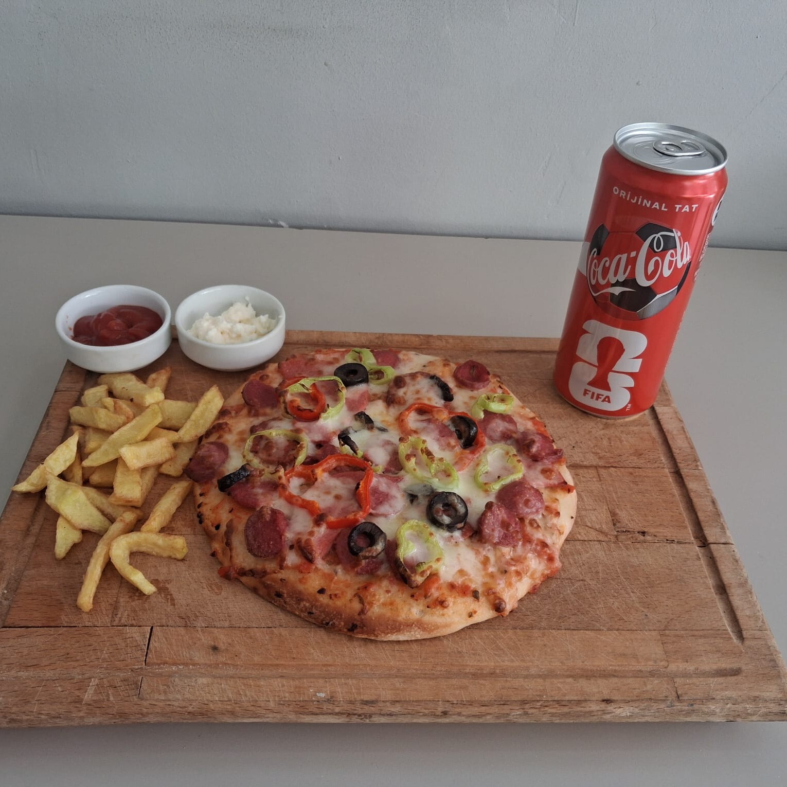 Orta Boy Karışık Pizza Menü