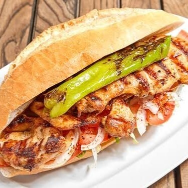 Yarım Ekmek Tavuk Şiş