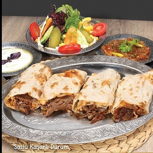 Soslu Kaşarlı Dürüm