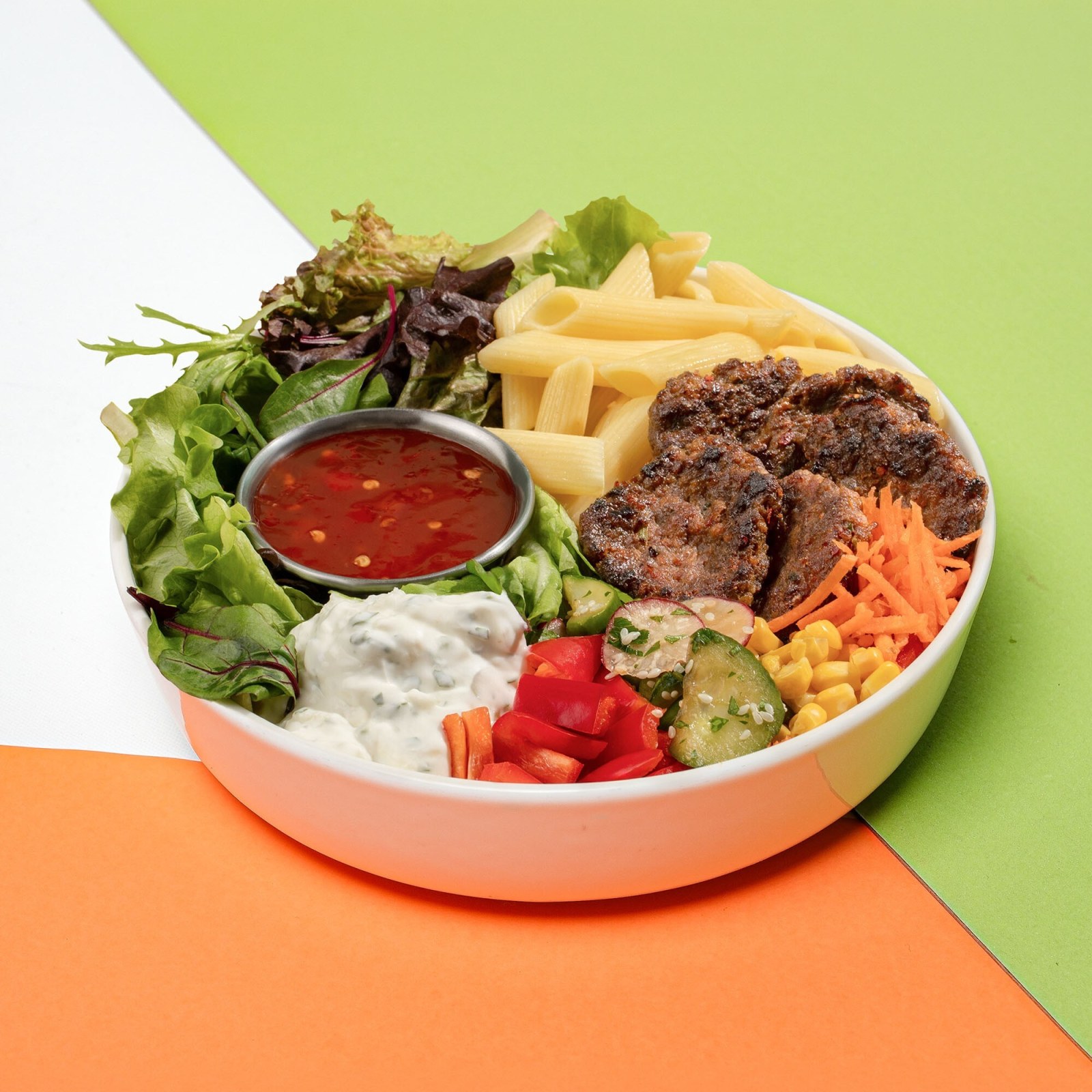 Köfte Makarna Bowl
