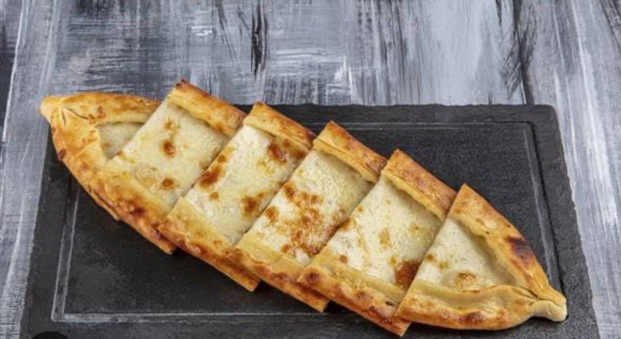 Kaşarlı Pide