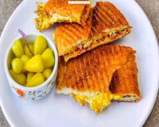 Yumurtalı Karışık Tost