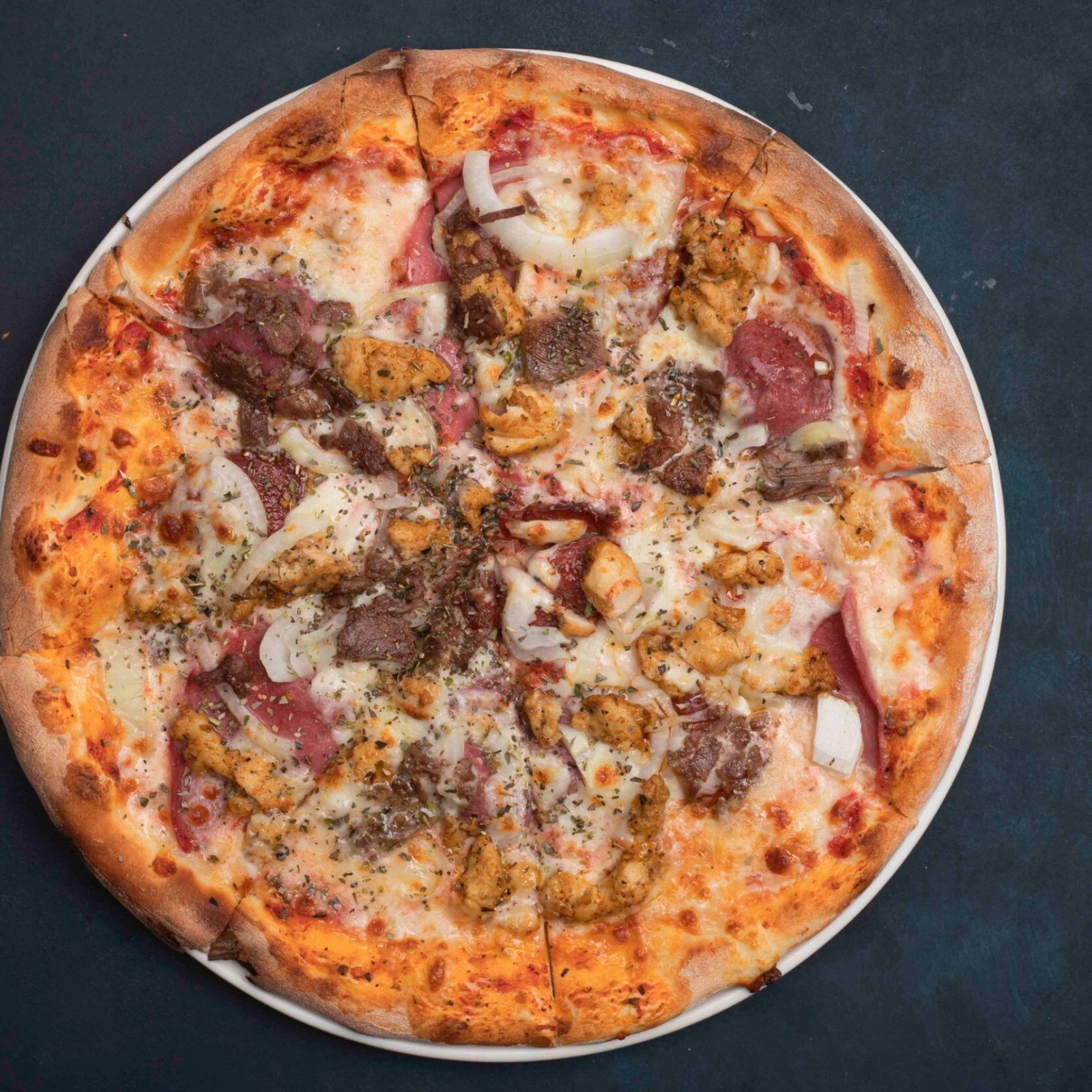 Carnivora Pizza