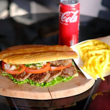 Köfte Ekmek Menü