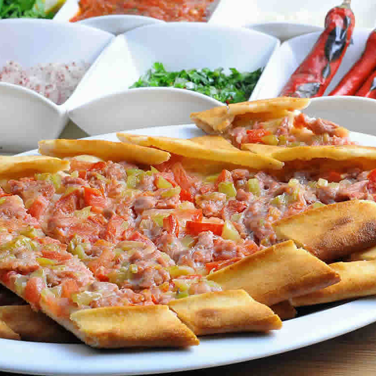Tavuklu Pide