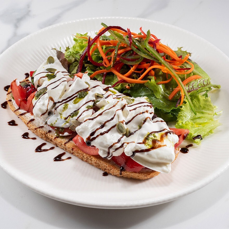 Ekmek Üstü Burrata