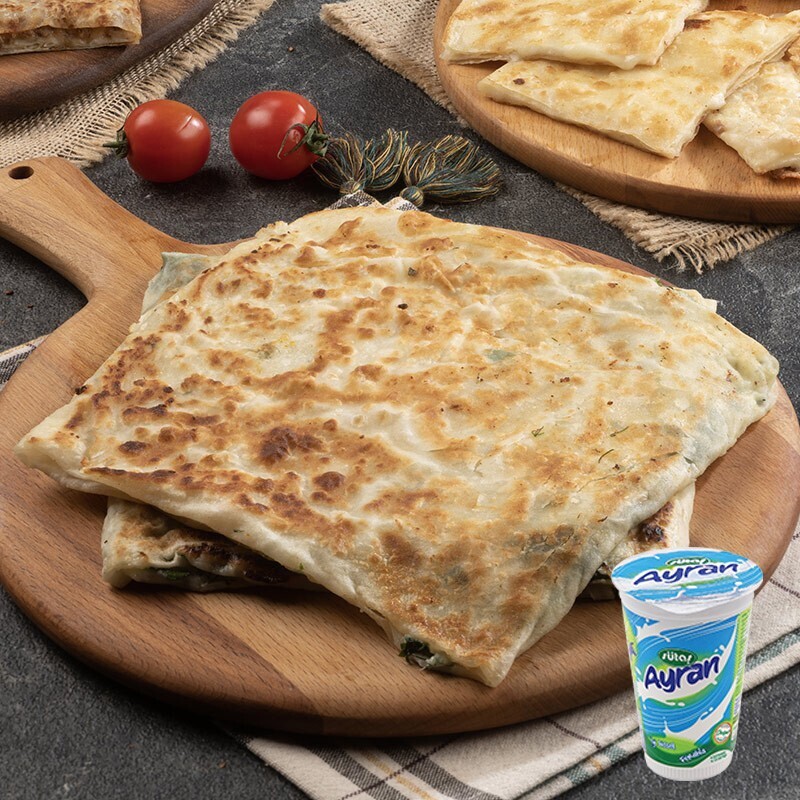 Ayranlı Patatesli Kaşarlı Ev Yapımı Gözleme Menü