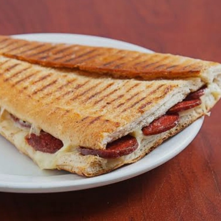Kaşarlı sucuklu