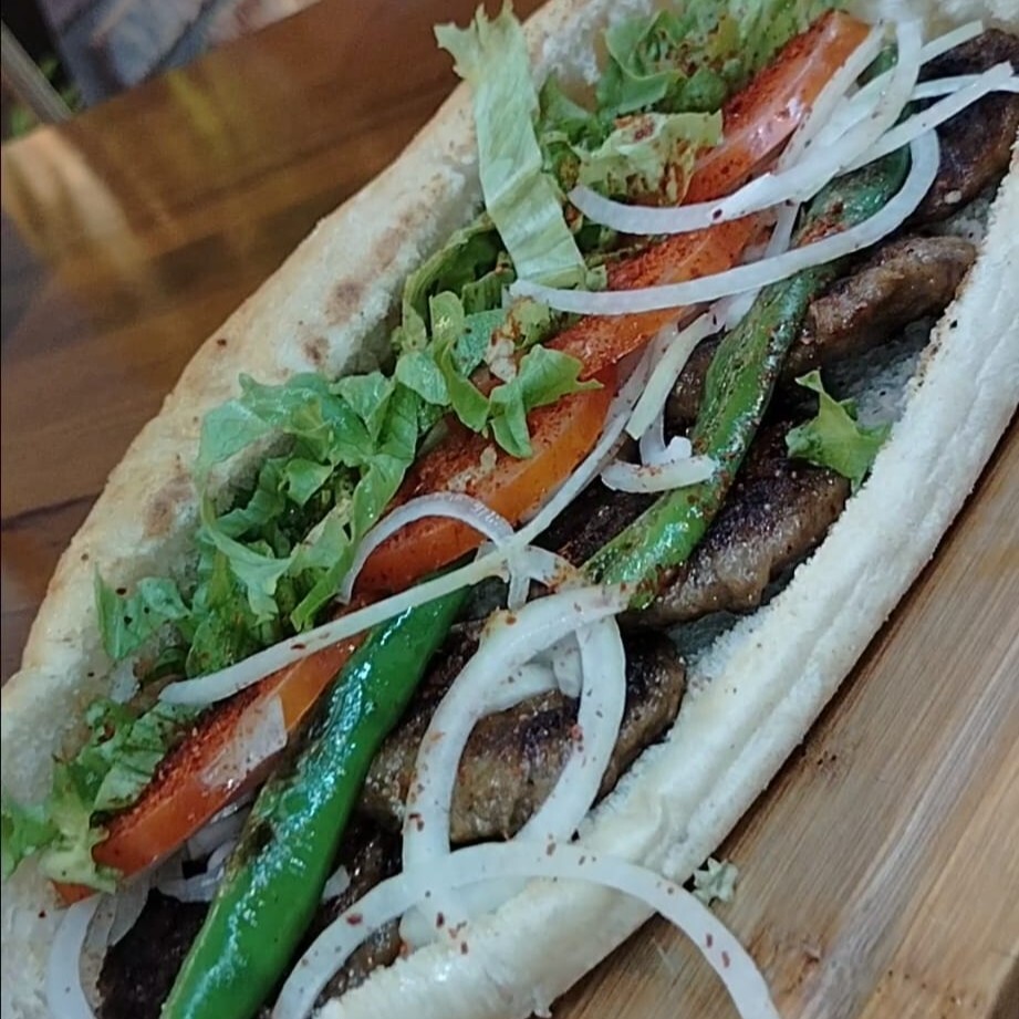 Ekmek Arası Köfte (5 Adet Köfte) (150 gr)