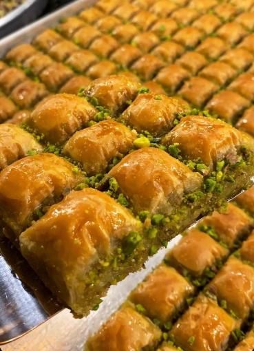 Fıstıklı Özel Baklava ( 1 Porsiyon )