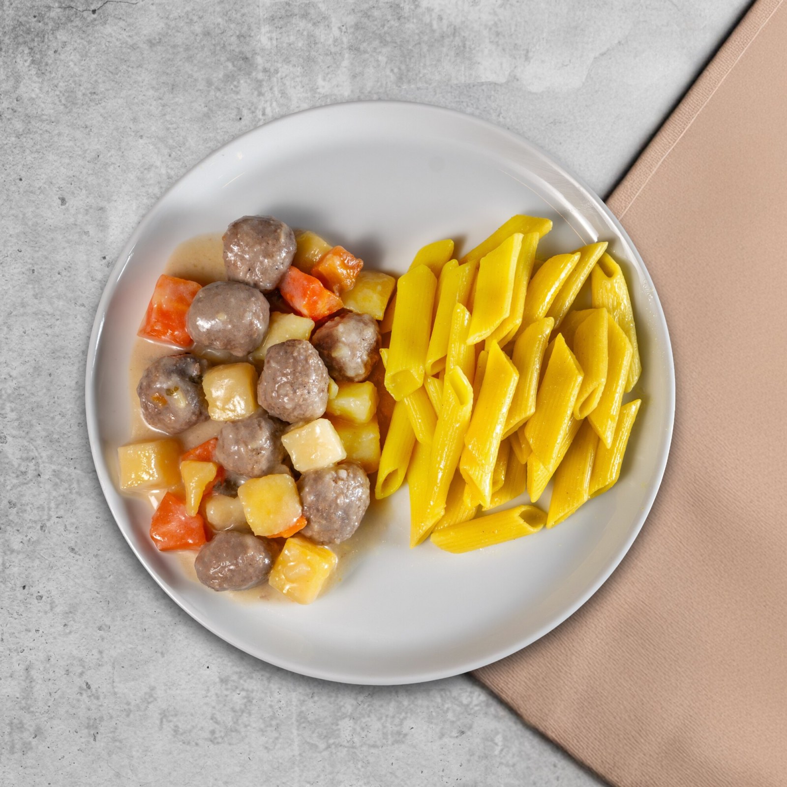 Ekşili Köfte & Penne Makarna