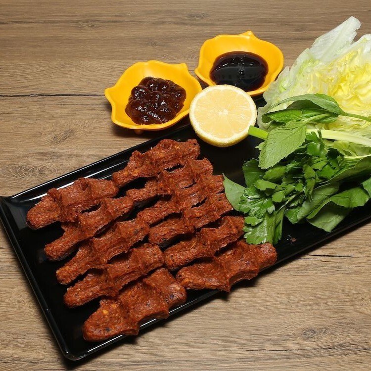 Acılı Yarım Porsiyon Çiğ Köfte (250 gr.)