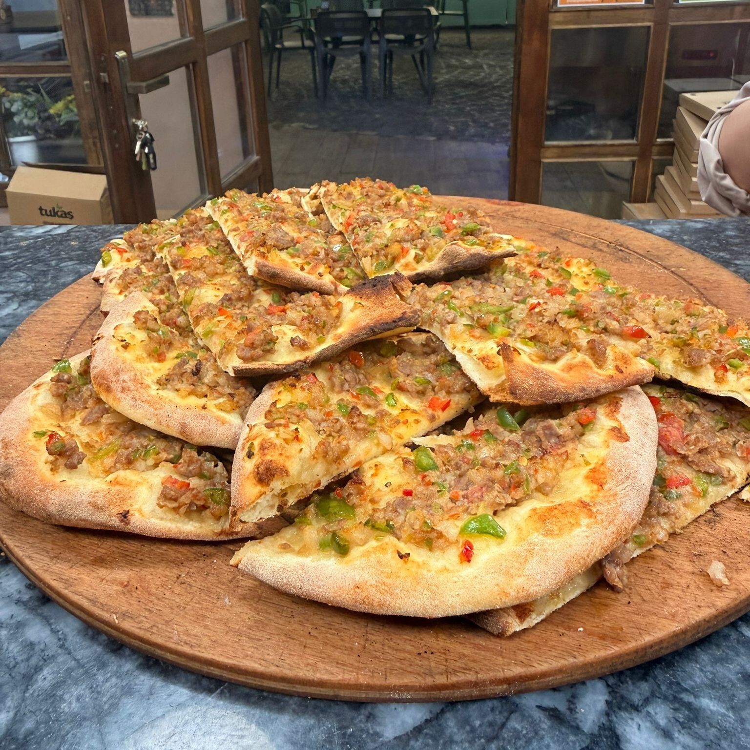 Konya Usulü Etli Pide
