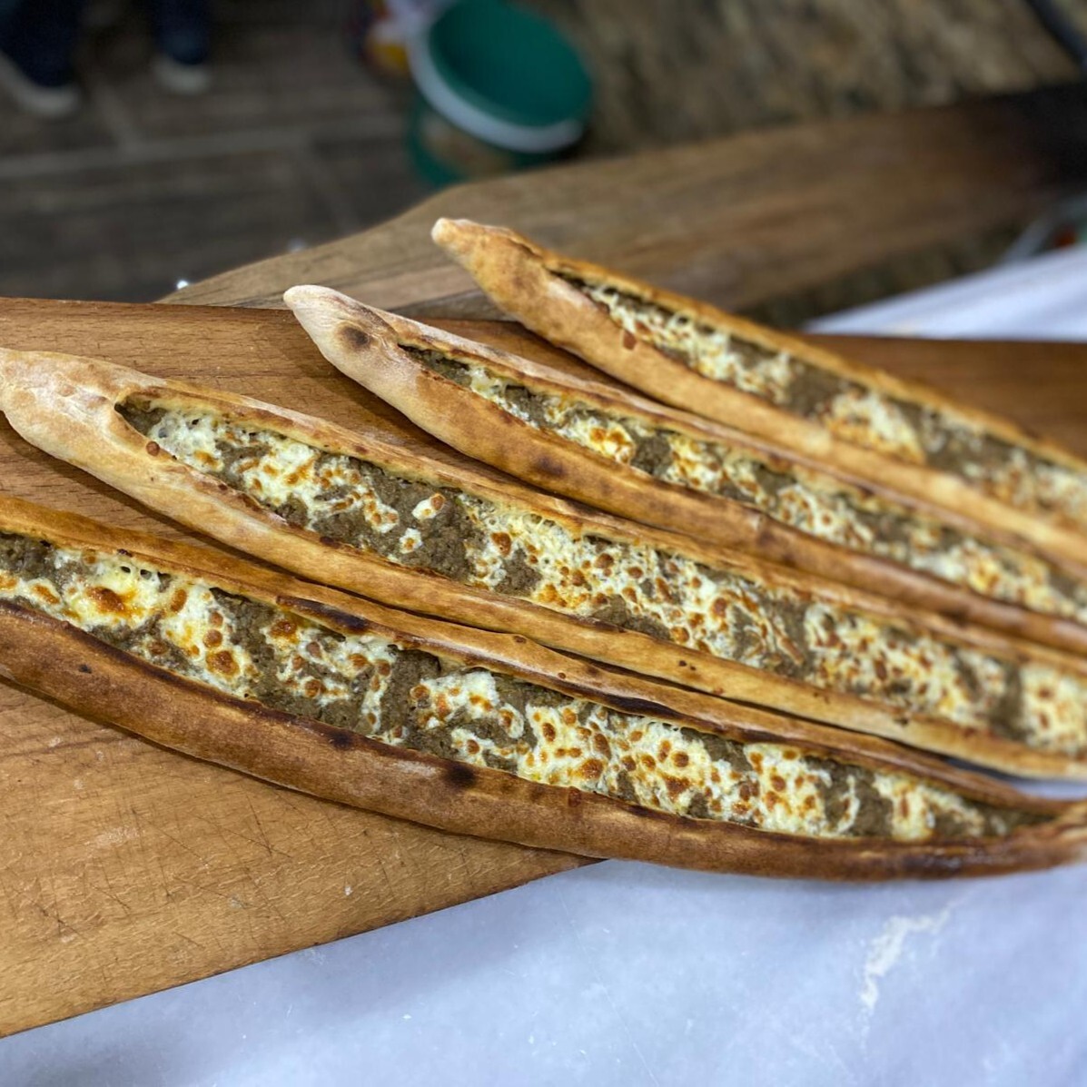 Kavurmalı Kolot Peynirli Pide